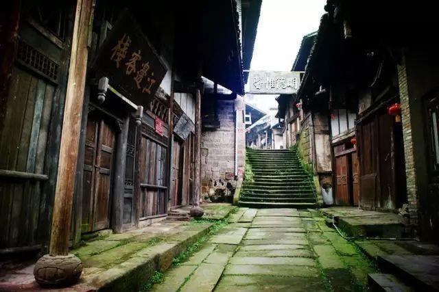 前端治理 为爱“减负”——河北河间法院“三个司法延伸”助力乡村婚俗树新风